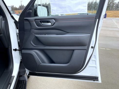 New 2026 Nissan Armada PRO-4X image 17