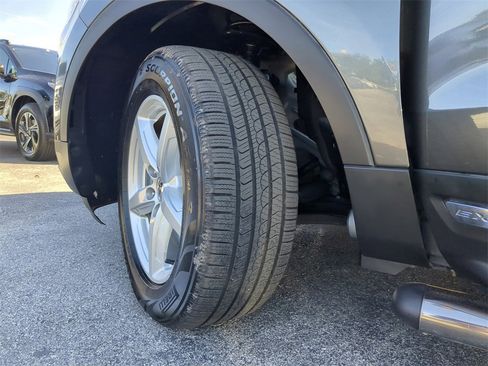 Used 2018 Ford Explorer XLT w/ Equipment Group 202A image 36