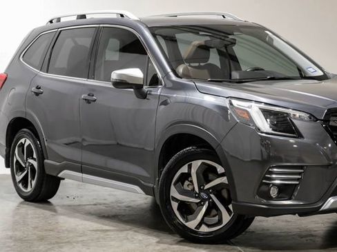 Used 2023 Subaru Forester Touring image 10