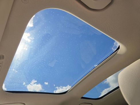 Certified 2023 Mercedes-Benz GLB 250 4MATIC image 3