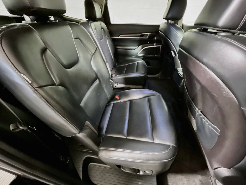 Used 2025 Kia Telluride S AWD/4WD image 24