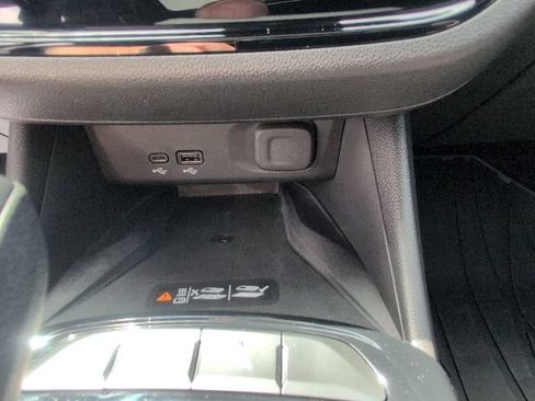Used 2024 Buick Envista Avenir FWD image 31