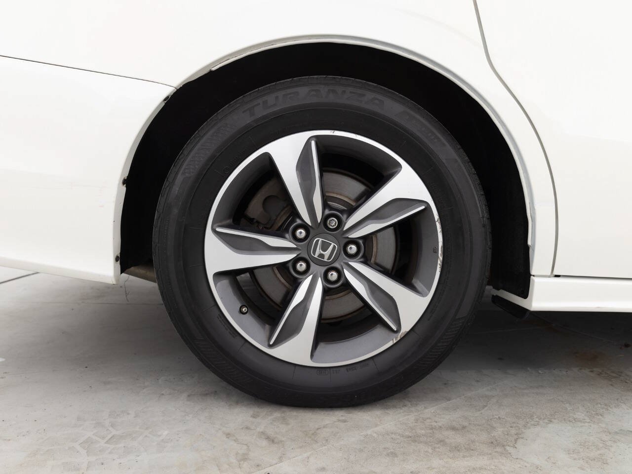 Used 2018 Honda Odyssey Touring image 19
