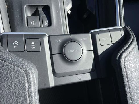 Used 2024 Toyota Grand Highlander XLE image 43