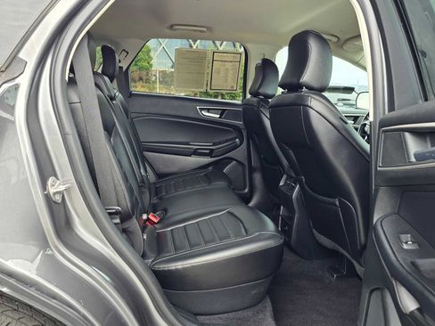 Used 2022 Ford Edge SEL image 14