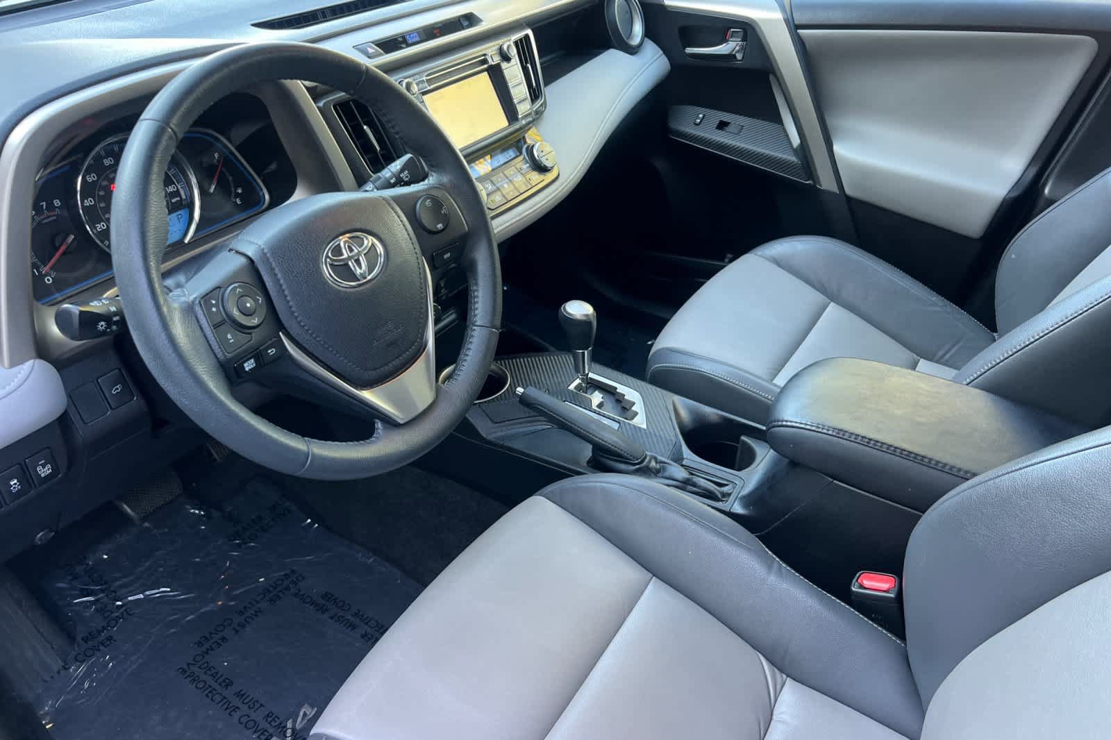 Used 2015 Toyota RAV4 Limited w/ Technology Package FWD image 11