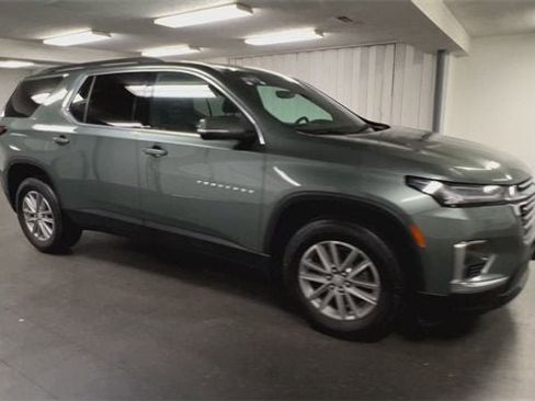 Certified 2023 Chevrolet Traverse LT image 2