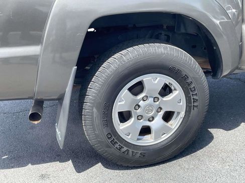 Used 2015 Toyota Tacoma 4x4 Double Cab w/ SR5 Package image 8
