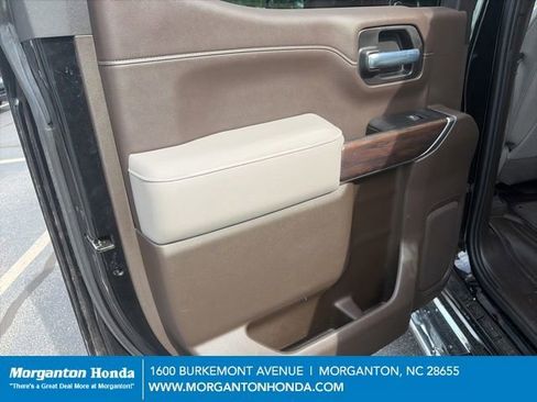 Used 2022 GMC Sierra 1500 SLT w/ SLT Premium Plus Package AWD/4WD image 32