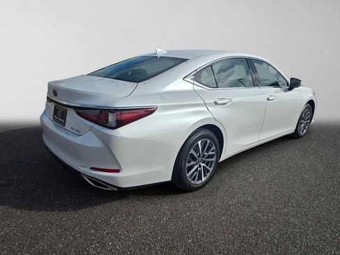 Certified 2024 Lexus ES 350 w/ Accessory Package (Z2) FWD image 3
