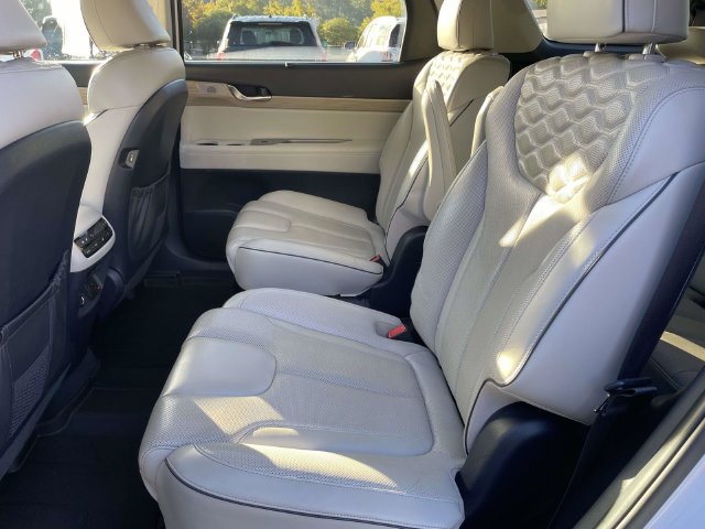 Used 2021 Hyundai Palisade Limited FWD image 11