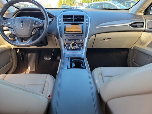 Used 2019 Lincoln MKZ Premiere image 14