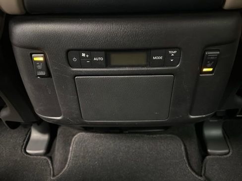 Used 2023 Nissan Armada Platinum w/ Captain's Chairs Package image 29