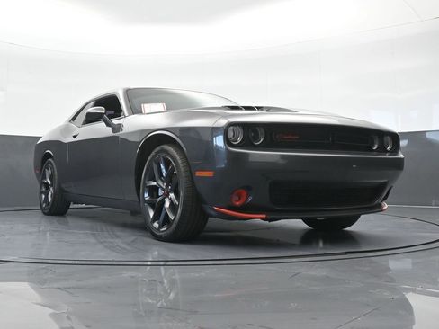 Used 2022 Dodge Challenger SXT w/ Driver Convenience Group RWD image 53