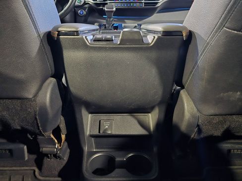 Used 2021 Toyota Sienna XSE FWD image 28