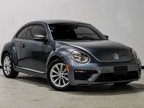Used 2018 Volkswagen Beetle 2.0T S FWD image 4