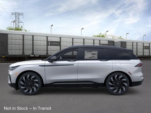 New 2026 Lincoln Nautilus Reserve w/ Jet Appearance Package image 3