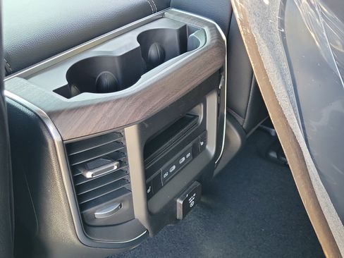 New 2026 RAM 1500 Laramie AWD/4WD image 14