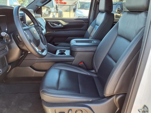Used 2024 Chevrolet Suburban LT image 27