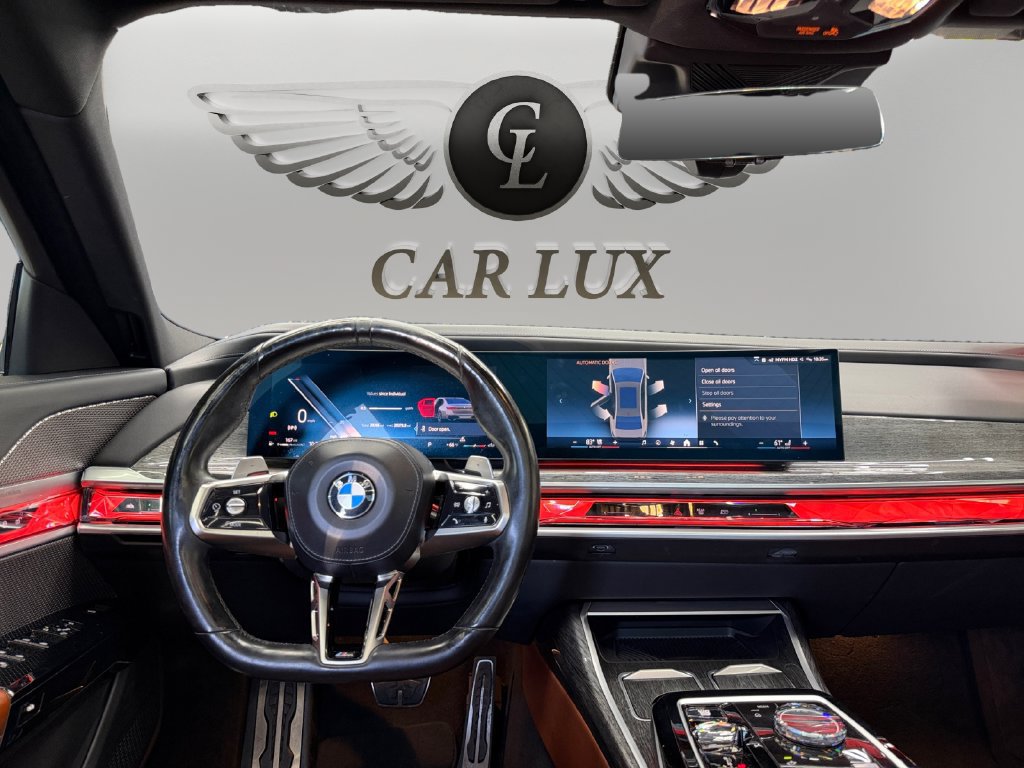 Used 2023 BMW 740i w/ Parking Assistance Package RWD image 10