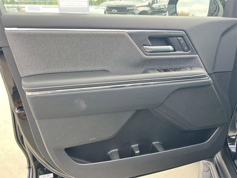 New 2026 GMC Sierra EV Elevation image 10