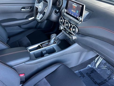 New 2025 Nissan Sentra SR w/ Midnight Edition image 13