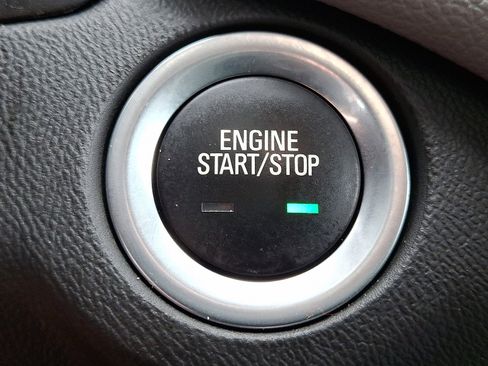 Used 2022 Chevrolet Equinox LS image 23