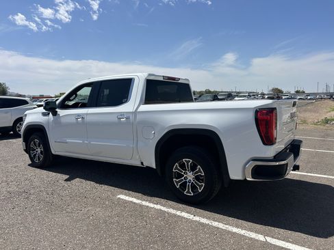Used 2025 GMC Sierra 1500 SLT RWD image 3