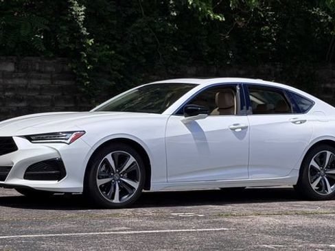 Used 2025 Acura TLX w/ Technology Package FWD image 10