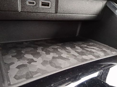 Used 2024 Chevrolet Colorado Trail Boss w/ Technology Package image 26