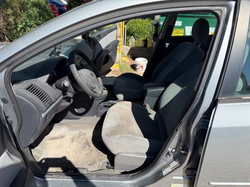 Used 2010 Nissan Sentra 2.0 FWD image 14