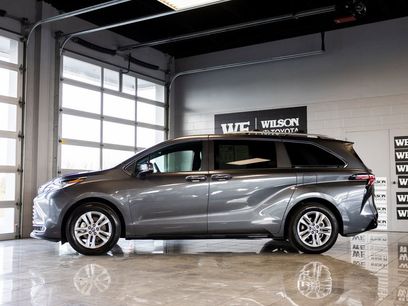 Certified 2025 Toyota Sienna Limited
