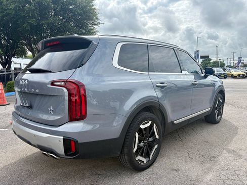 Used 2024 Kia Telluride S FWD image 5