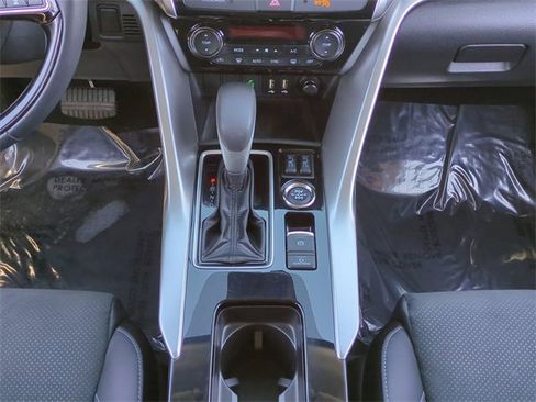 Used 2024 Mitsubishi Eclipse Cross SE image 19