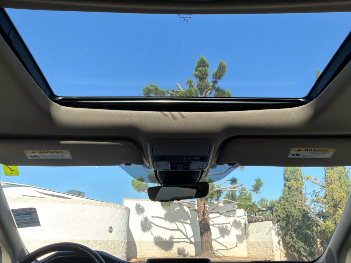Used 2022 Honda Odyssey Elite image 16