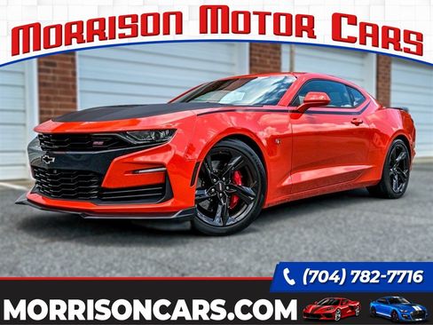 Used 2019 Chevrolet Camaro SS RWD image 1