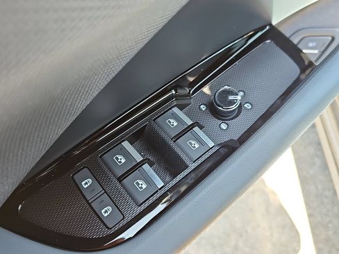 New 2026 Audi Q3 quattro 2.0T AWD/4WD image 30