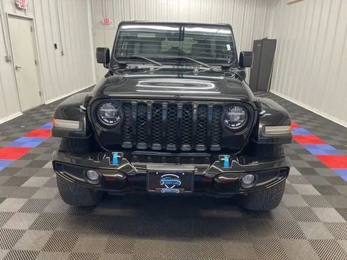 Used 2022 Jeep Wrangler Unlimited Sahara image 7