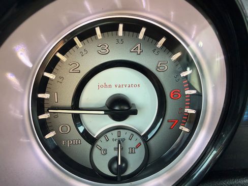 Used 2013 Chrysler 300 C image 26