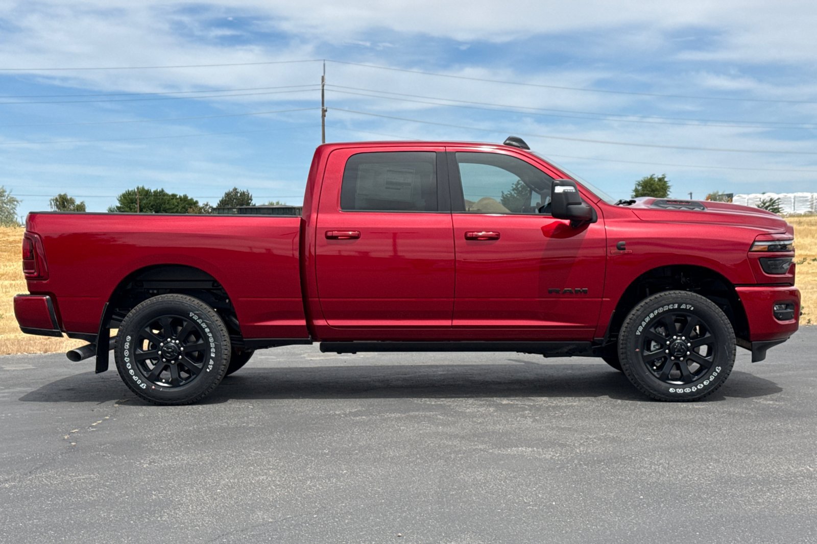 New 2026 RAM 3500 Laramie AWD/4WD image 10