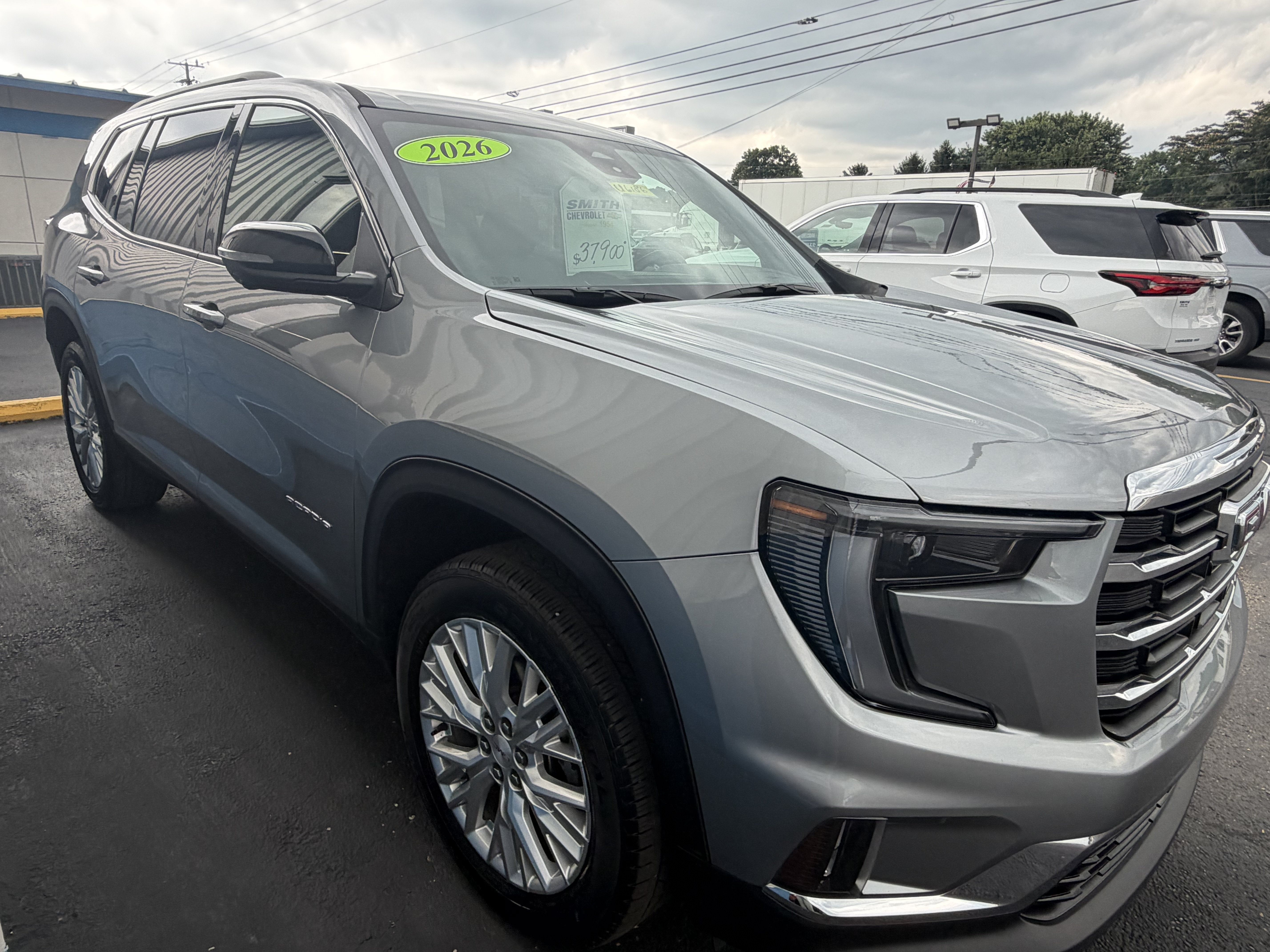 Used 2026 GMC Acadia Elevation w/ Elevation Premium Package FWD image 5