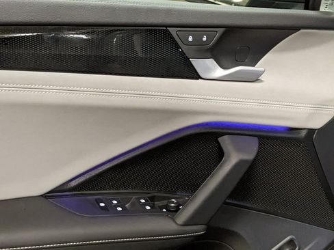 New 2025 Volkswagen Tiguan SE image 10