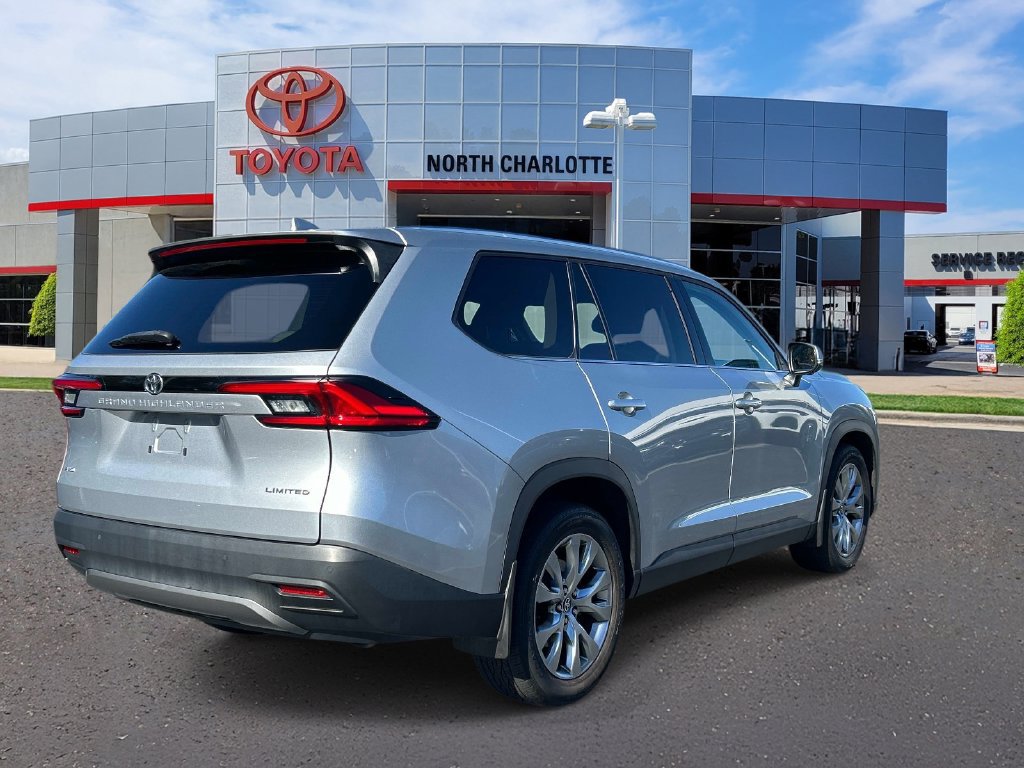 Used 2024 Toyota Grand Highlander AWD image 8