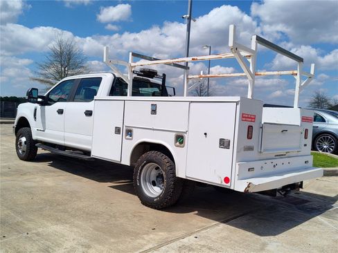 Used 2019 Ford F350 XL w/ Power Equipment Group image 4