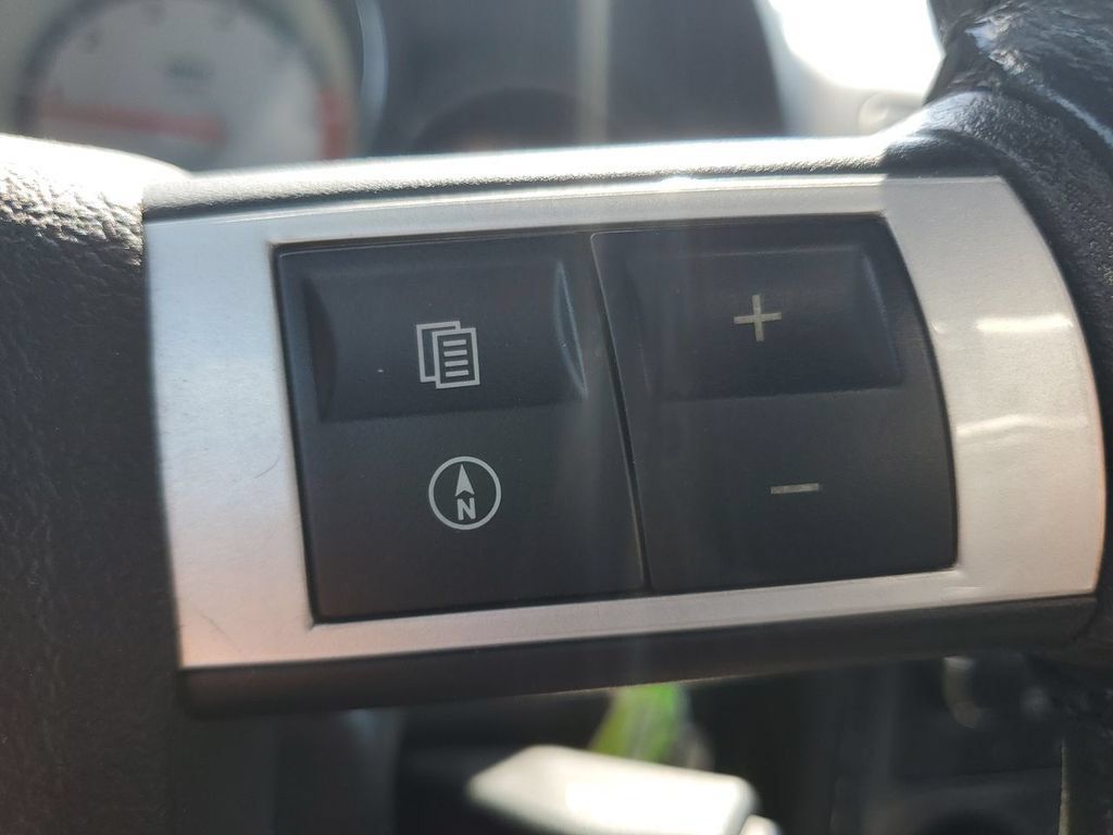 Used 2009 Dodge Challenger R/T RWD image 39