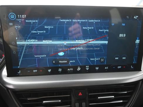 New 2025 Ford Escape SE image 3