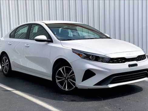 Used 2024 Kia Forte LXS FWD image 30