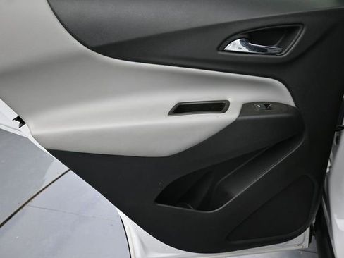 Used 2023 Chevrolet Equinox LT image 29
