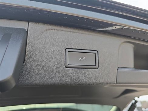 New 2026 Volkswagen Atlas SE image 14