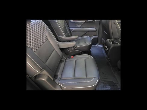 Used 2025 GMC Acadia Denali w/ Super Cruise Package AWD/4WD image 19